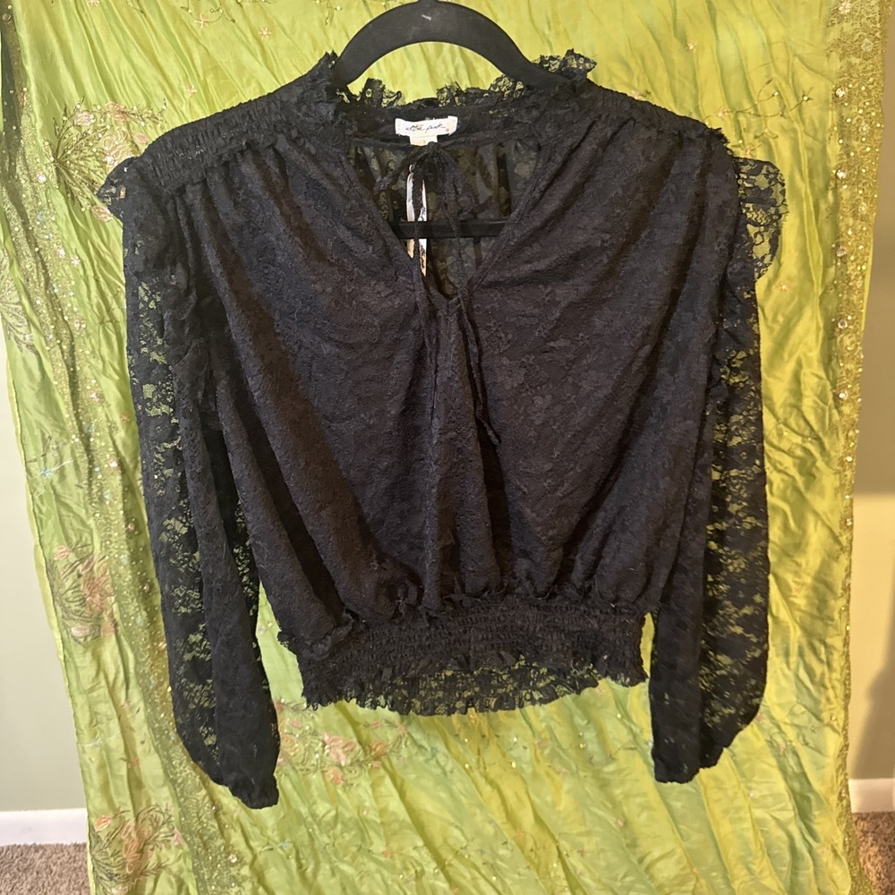 Women's Black Lace Top Long Sleeve Whimsy Goth Boho Romantic Size‎ Small NEW!
